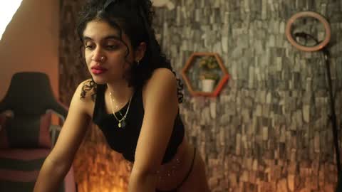 Salom independent model online show from 06.11.26