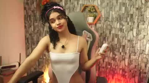 Salom independent model online show from 06.26.26