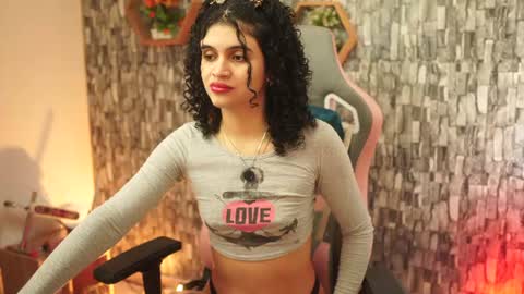 Salom independent model online show from 07.10.26