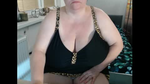 Sweetboobs85h online show from 06.05.26