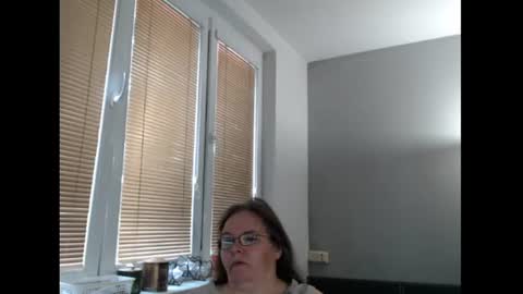 Sweetboobs85h online show from 06.12.26