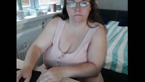 Sweetboobs85h online show from 07.07.26