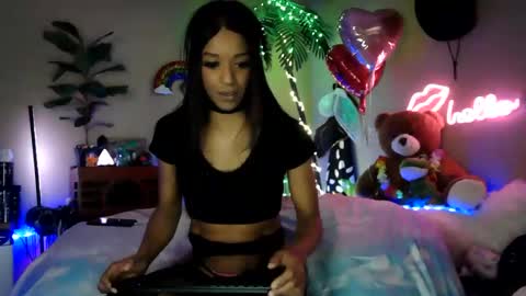 Snapshot of sweetcarimilla83 chatting on 02.24.26 Jillian online show from 02.24.26