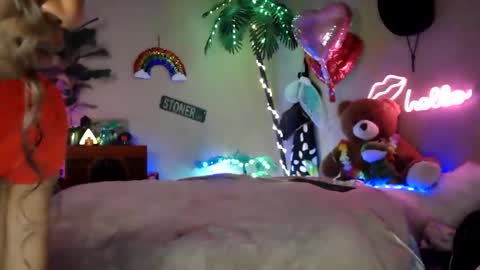 Snapshot of sweetcarimilla83 chatting on 02.25.26 Jillian online show from 02.25.26