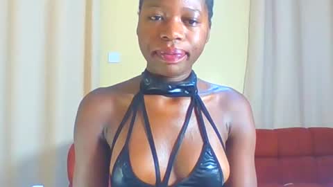 Snapshot of sweetcarry2 chatting on 05.27.26 sally online show from 05.27.26