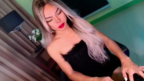 Snapshot of sweetcindycum chatting on 07.10.26 sweetcindycum online show from 07.10.26