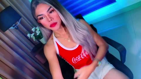 Snapshot of sweetcindycum chatting on 07.27.26 sweetcindycum online show from 07.27.26