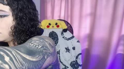 Snapshot of sweetcrime chatting on 05.19.26 Independent model online show from 05.19.26