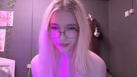 Snapshot of sweetcrystalll chatting on 07.21.26 sweetcrystalll online show from 07.21.26