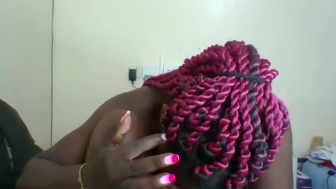 Snapshot of sweetdarkskin chatting on 02.20.25 CLARIS online show from 02.20.25