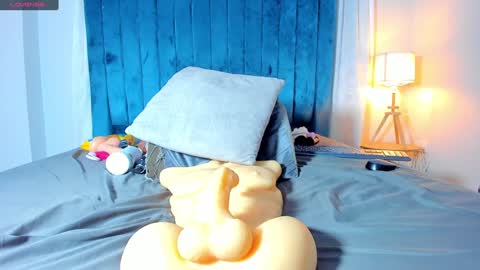 Snapshot of sweetebony_69 chatting on 01.24.25 Mia online show from 01.24.25