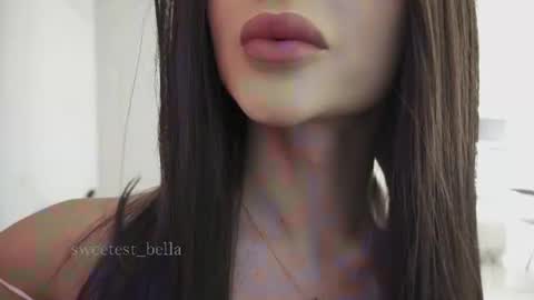 Snapshot of sweetest_bella chatting on 06.17.26 Bella online show from 06.17.26