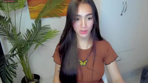 Snapshot of sweetestmallow chatting on 01.03.25 mallow online show from 01.03.25