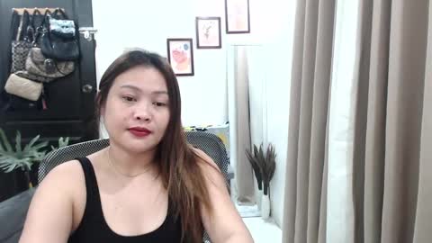 Snapshot of sweetestsmile_ chatting on 12.13.24 Khaye online show from 12.13.24