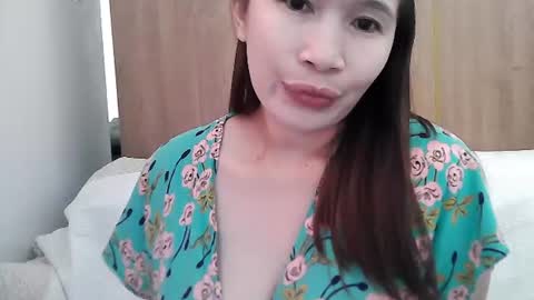Snapshot of sweetfilipinawet chatting on 07.16.26 Stacy online show from 07.16.26