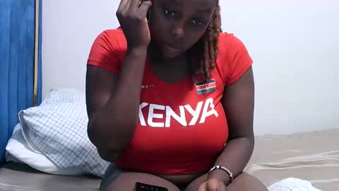 Snapshot of sweetgal11 chatting on 10.23.25 sweetgal11 online show from 10.23.25