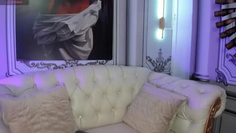 Snapshot of sweetgirl4u_ chatting on 09.10.25 MIA  online show from 09.10.25