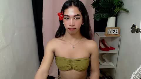 Snapshot of sweetgirl_acxx chatting on 05.24.26 Just call me AC online show from 05.24.26