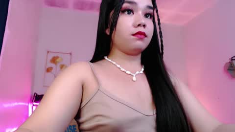 Snapshot of sweetgirl_mayxx chatting on 12.19.25 May online show from 12.19.25