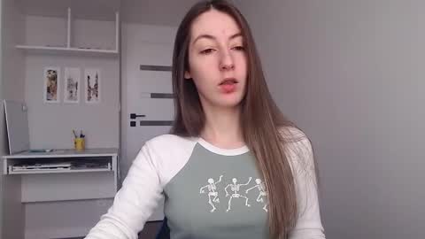 Snapshot of sweetheart_77 chatting on 02.11.26 Emma online show from 02.11.26