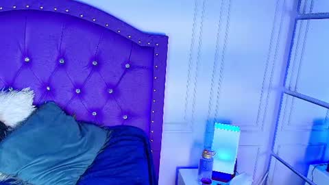 Snapshot of sweetie_foxxxx chatting on 07.23.26 violeta online show from 07.23.26