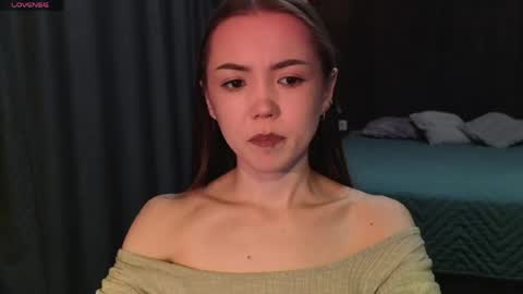 Snapshot of sweetieee_kira chatting on 04.24.26 sweetieee_kira online show from 04.24.26