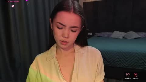 Snapshot of sweetieee_kira chatting on 05.23.26 sweetieee_kira online show from 05.23.26