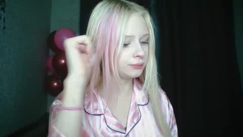 Snapshot of sweetielis chatting on 12.05.24 sweetie Lisa3 online show from 12.05.24