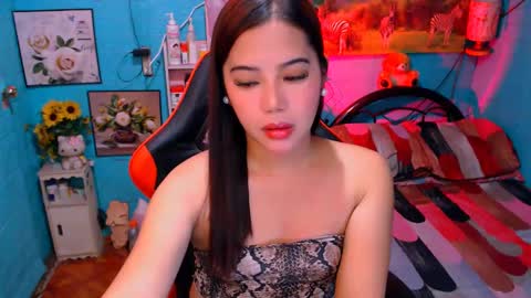 Nicole online show from 12.16.24