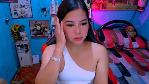 Nicole online show from 02.25.25