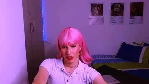 Snapshot of sweetjames2810 chatting on 03.07.25 SWEETJAMES online show from 03.07.25