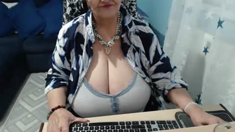 Snapshot of sweetladyrebeka chatting on 07.02.26 Rebeka online show from 07.02.26