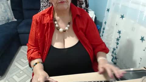 Snapshot of sweetladyrebeka chatting on 07.28.26 Rebeka online show from 07.28.26