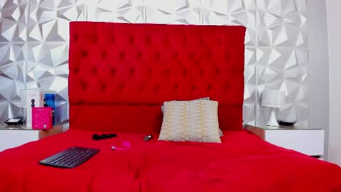 Lauren online show from 07.07.26