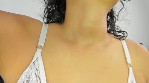 Azulandvioleta online show from 04.23.26