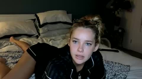 Dolly online show from 03.04.26