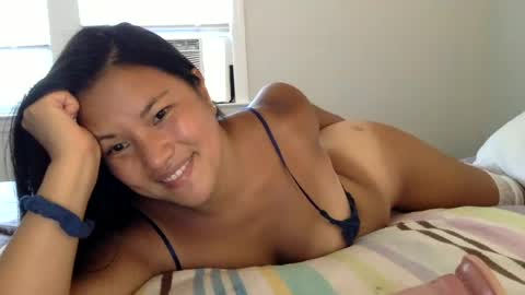Snapshot of sweetlittleangela chatting on 07.23.26 sweetlittleangela online show from 07.23.26