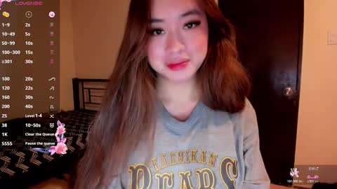 Snapshot of sweetlovepinay04 chatting on 05.08.26 Zoe online show from 05.08.26