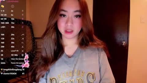 Snapshot of sweetlovepinay04 chatting on 06.05.26 Zoe online show from 06.05.26