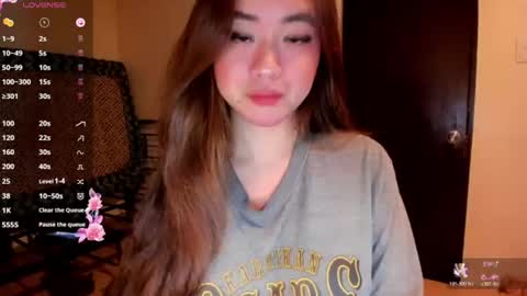 Snapshot of sweetlovepinay04 chatting on 06.15.26 Zoe online show from 06.15.26