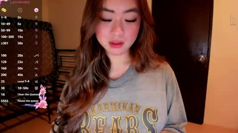 Snapshot of sweetlovepinay04 chatting on 06.19.26 Zoe online show from 06.19.26