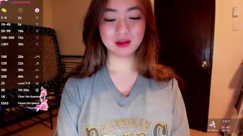 Snapshot of sweetlovepinay04 chatting on 07.25.26 Zoe online show from 07.25.26