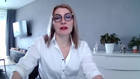 Snapshot of sweetmarthaaa chatting on 02.13.26 sweetmarthaaa online show from 02.13.26