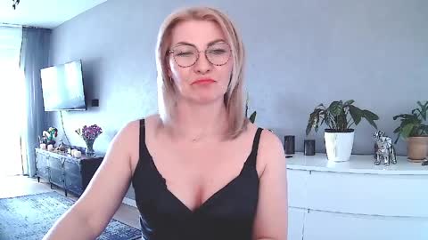 sweetmarthaaa online show from 04.09.26