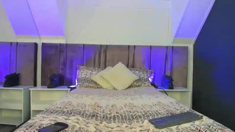 sweetmelodyyy  online show from 02.04.26