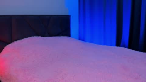 Swetmilkis online show from 12.12.24