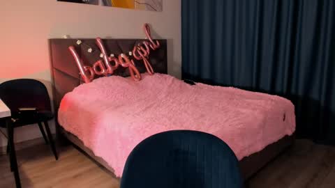 Swetmilkis online show from 01.23.25