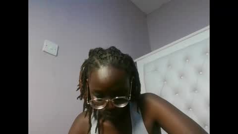 Novah girlie online show from 06.10.26