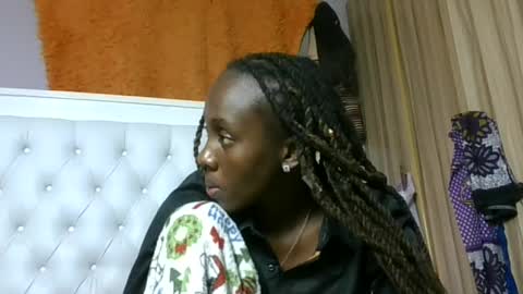 Novah girlie online show from 06.25.26