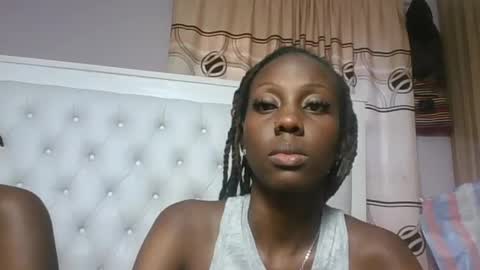 Novah girlie online show from 07.03.26